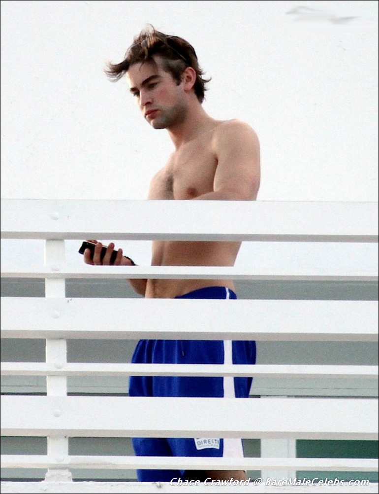 Chace Crawford towels off