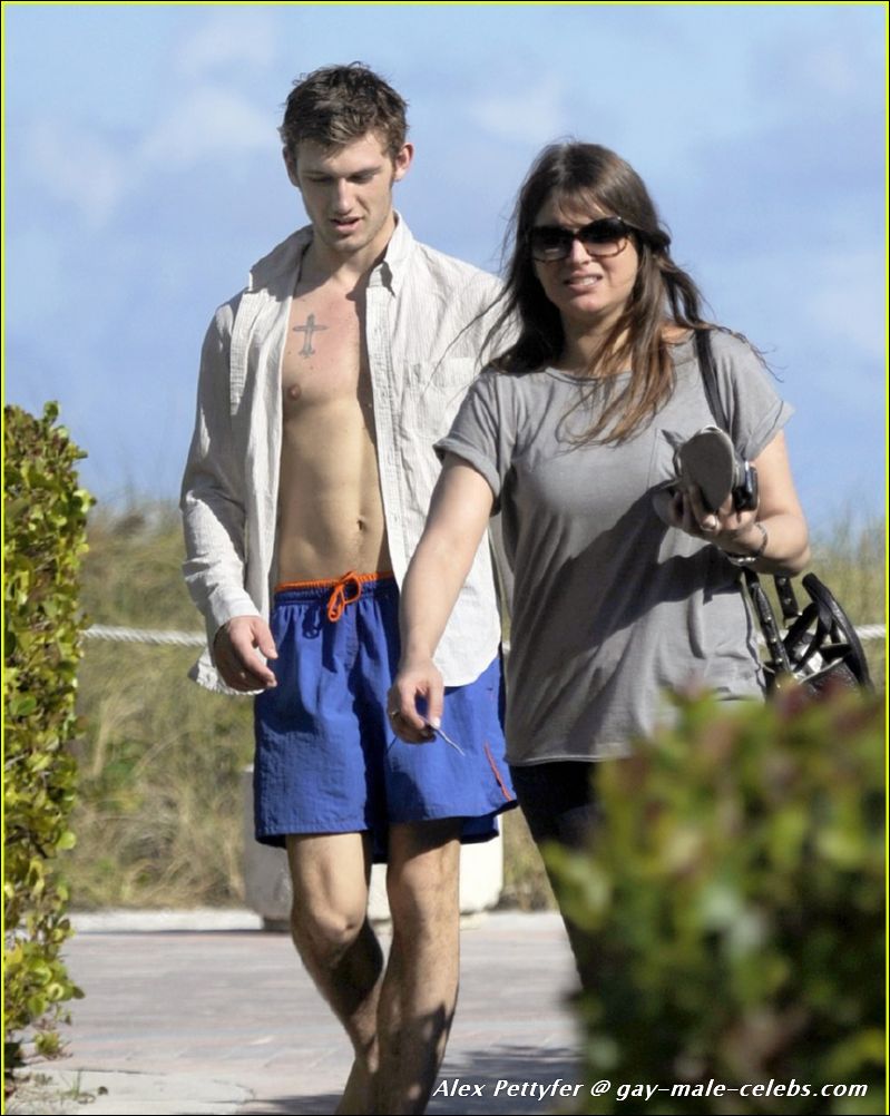 BannedMaleCelebs.com | Alex Pettyfer nude photos