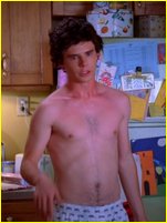 Charlie McDermott nude photo