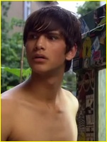 Luke Pasqualino nude photo