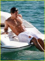 Mario Lopez nude photo