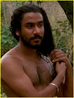 Naveen Andrews nude photo