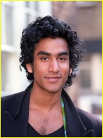 Naveen Andrews nude photo