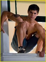 Taylor Lautner nude photo