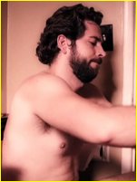 Zachary Levi nude photo