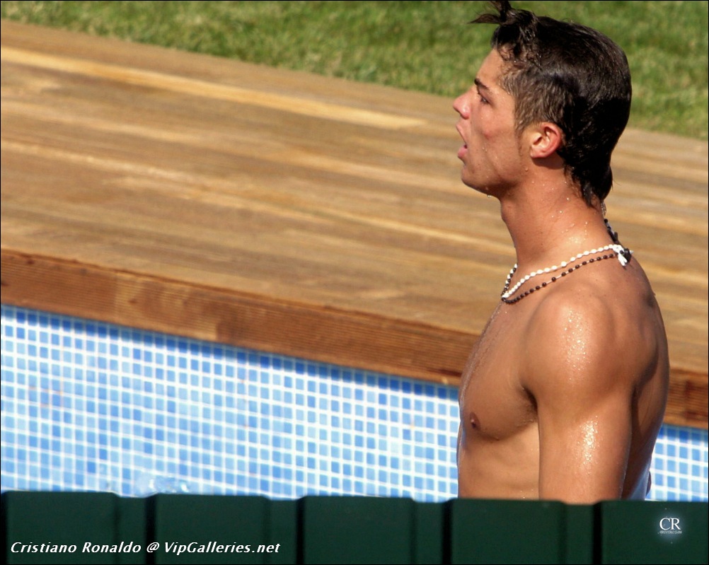 VipGalleries.net Cristiano Ronaldo :: FreeMaleCelebrityArchive.com