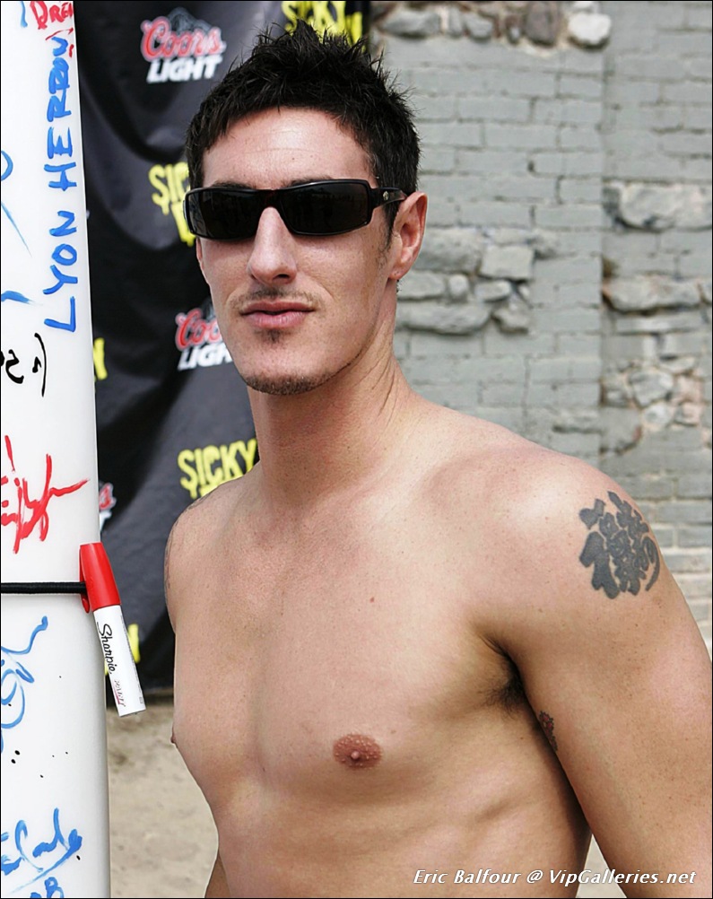 VipGalleries.net Eric Balfour :: FreeMaleCelebrityArchive.com