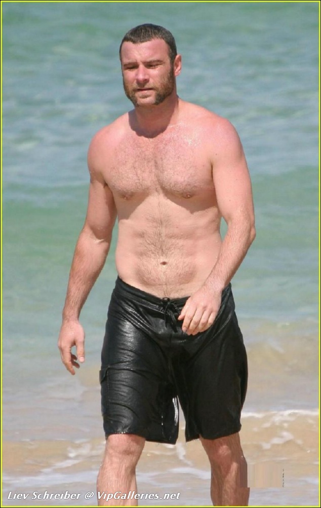 Hugh Jackman paparazzi shirtless shots