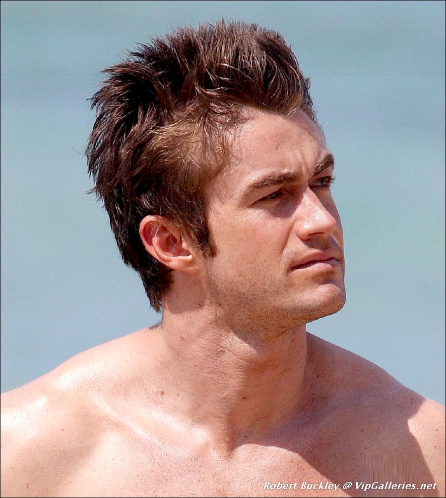 VipGalleries.net Robert Buckley :: FreeMaleCelebrityArchive.com